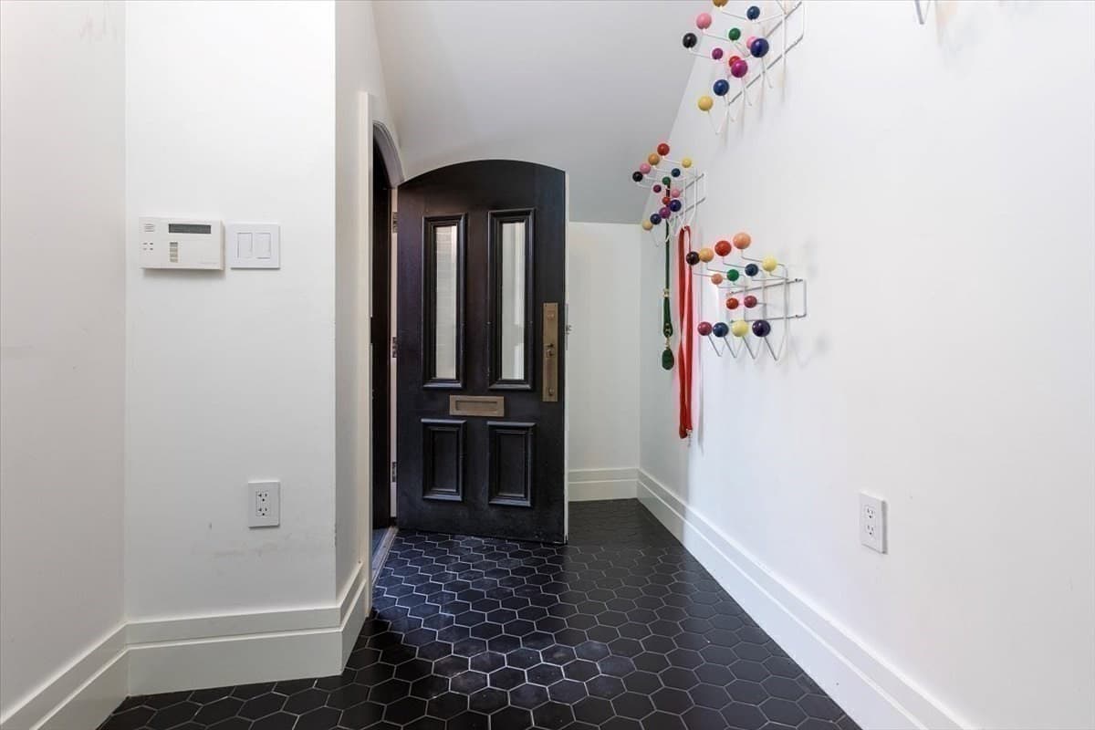 Single Family Residence at 158 W Canton St, Boston MA 02118, photo 24 of 29