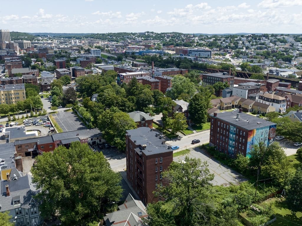 12 Oread St, Worcester MA 01608 photo 4