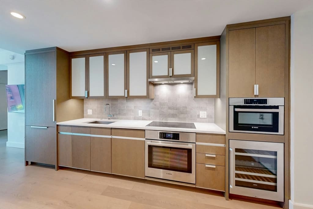 Condominium at 100 Lovejoy Wharf # 5Q, Boston MA 02114, photo 6 of 15