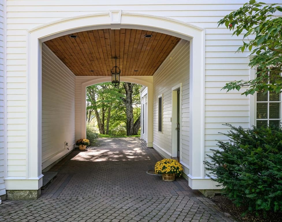32 Sears Road, Southborough MA 01772 photo 3