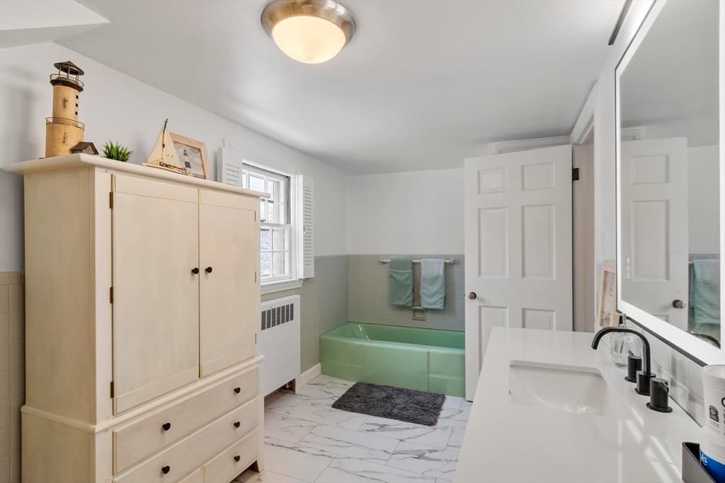 454 Wilson St, Clinton MA 01510 photo 34