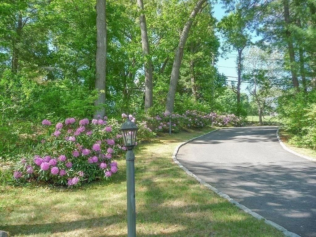 Single Family Residence at 233 Rice Rd, Wayland MA 01778, Wayland, photo 3 of 38