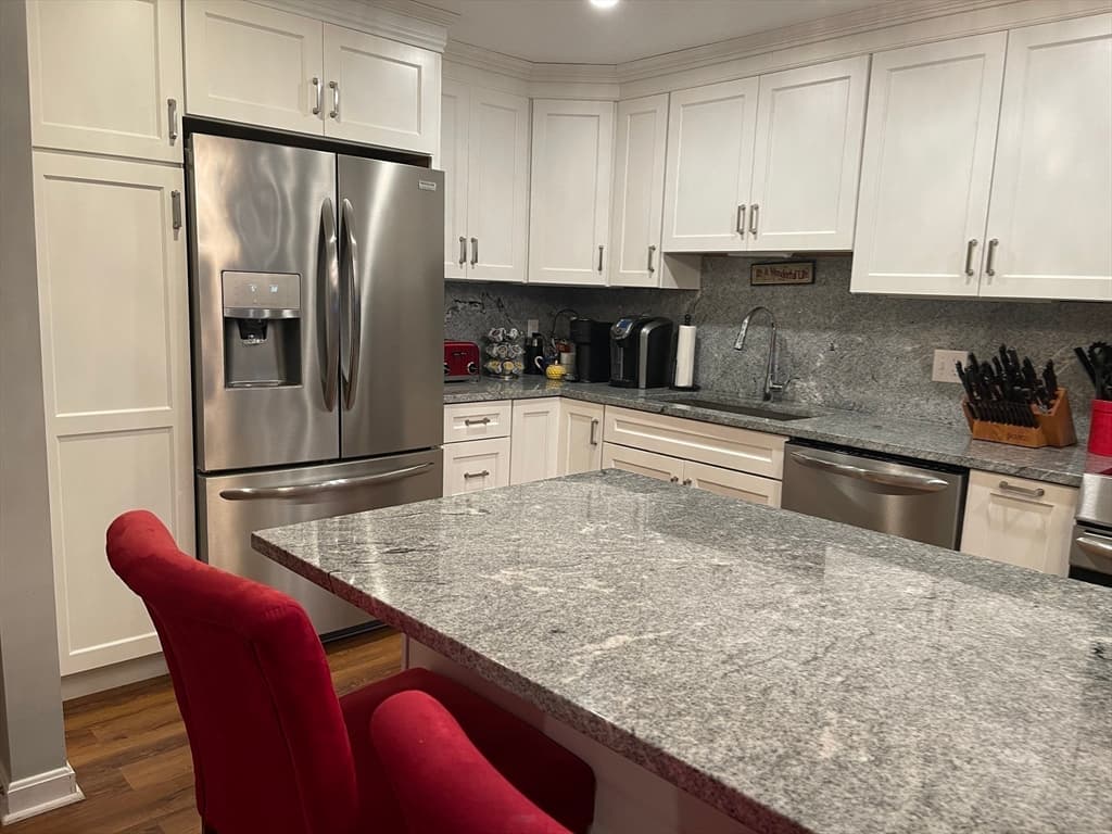 Condominium at 100 Ledgewood Dr # 410, Stoneham MA 02180, Stoneham, photo 26 of 28