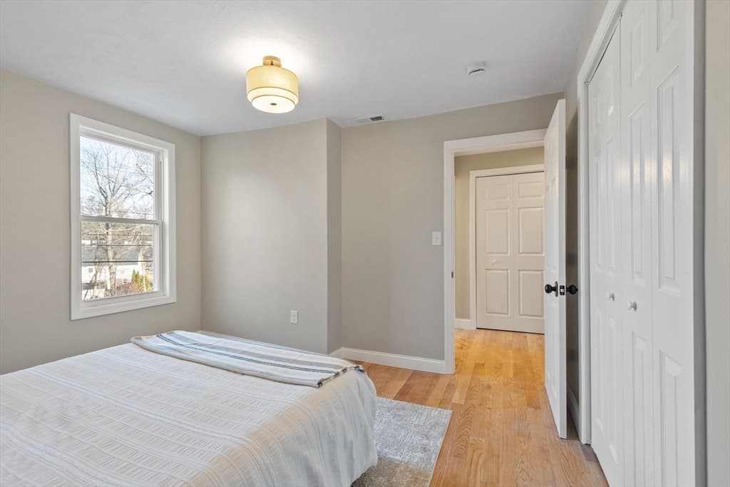 Single Family Residence at 328 Oxford St N, Auburn MA 01501, photo 20 of 28