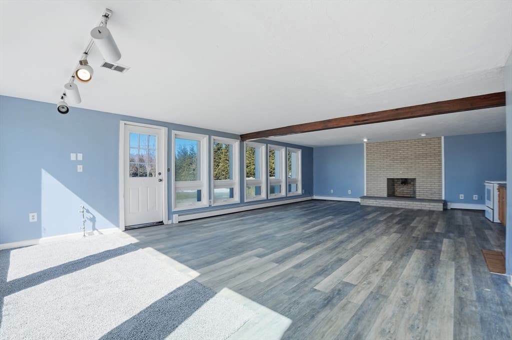 Single Family Residence at 612 Drift Rd, Westport MA 02790, photo 18 of 26
