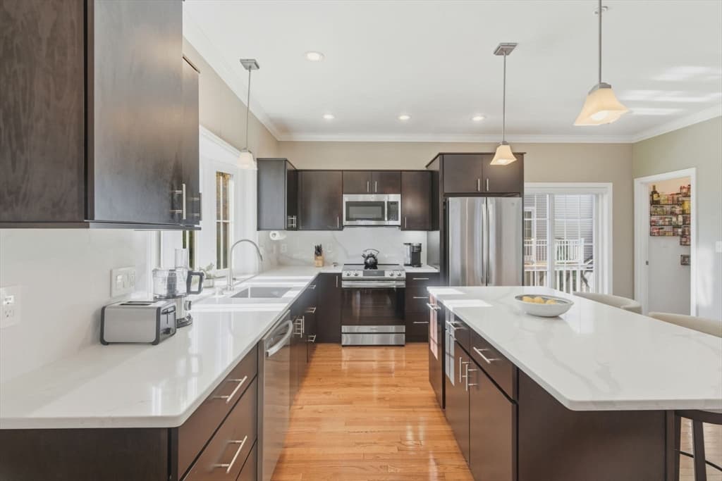 Condominium at 66 Compass Pt # 66, North Andover MA 01845, North Andover, photo 12 of 42