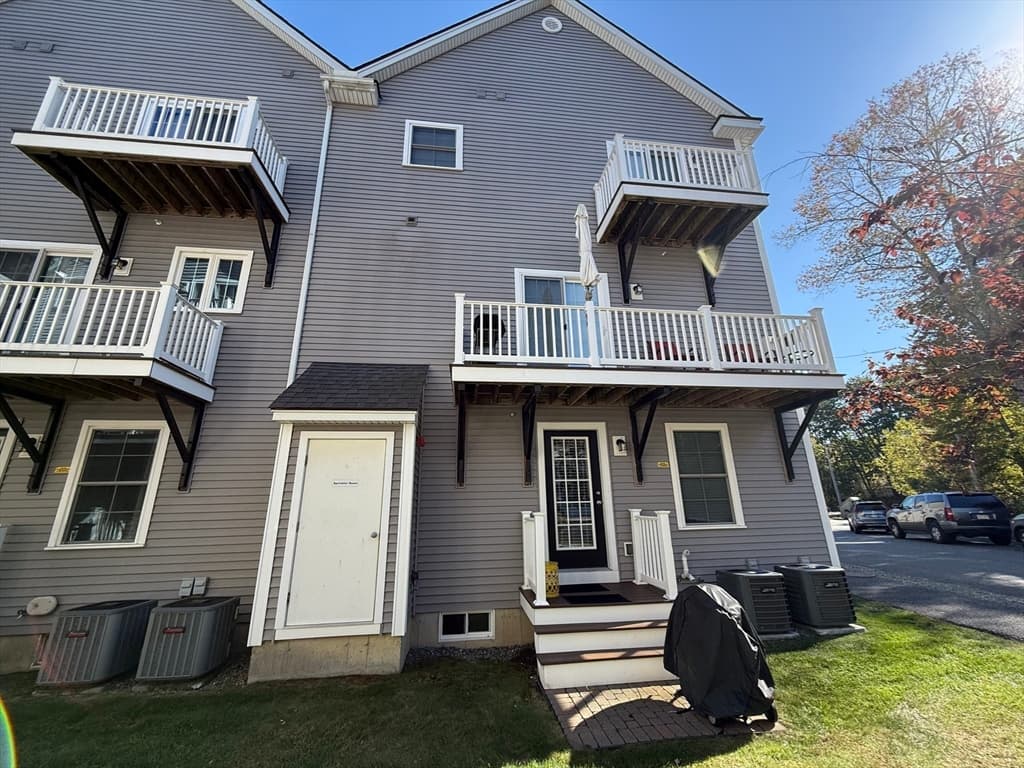 Condominium at 66 Compass Pt # 66, North Andover MA 01845, North Andover, photo 5 of 42