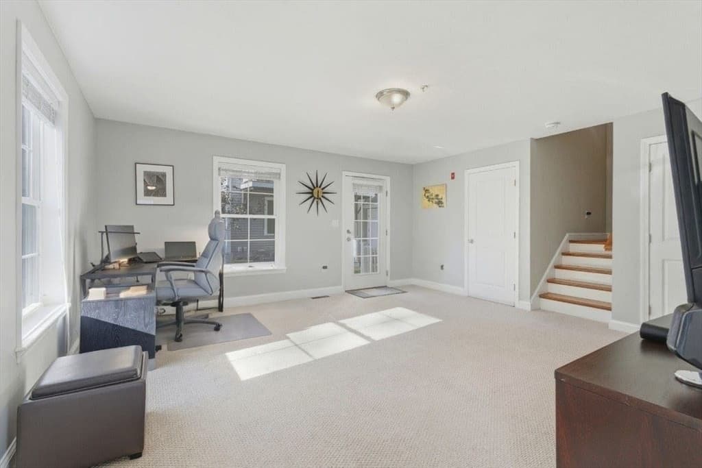Condominium at 66 Compass Pt # 66, North Andover MA 01845, North Andover, photo 9 of 42