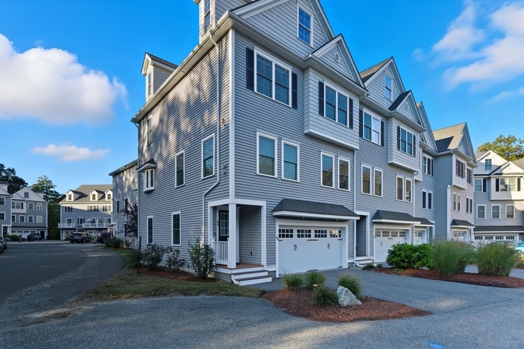 Condominium at 66 Compass Pt # 66, North Andover MA 01845, North Andover, photo 4 of 42