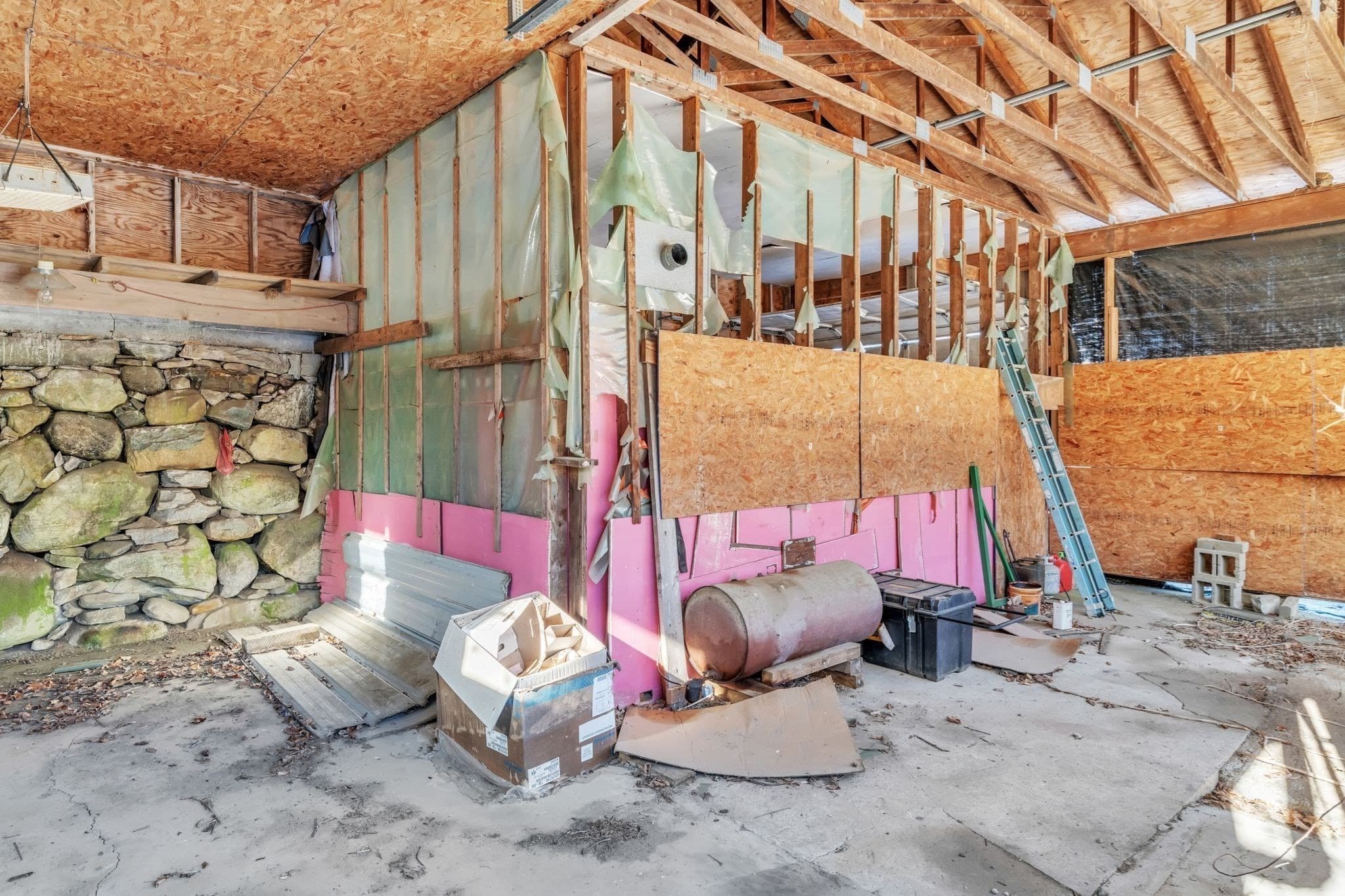 Residential at 113 Fenton Road, Monson MA 01057, photo 4 of 25