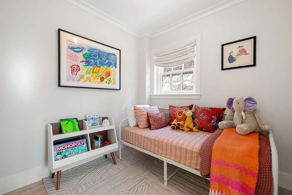 Single Family Residence at 6 West Hill Place, Boston MA 02114, photo 17 of 27