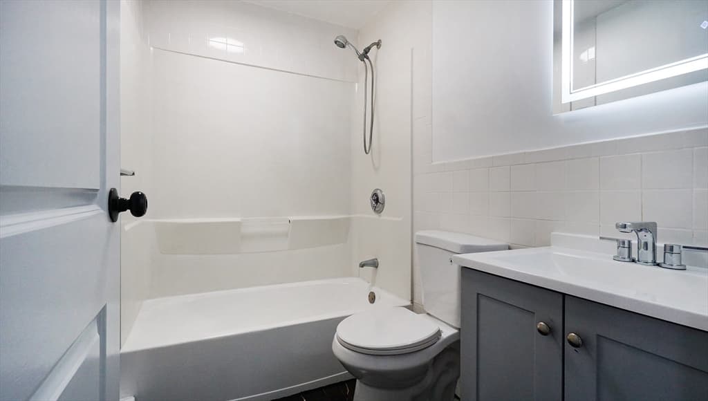 Condominium at 115 W Squantum St # 203, Quincy MA 02171, photo 4 of 14