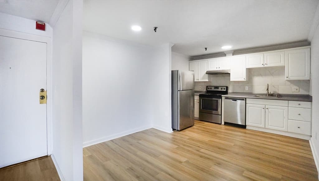 Condominium at 115 W Squantum St # 203, Quincy MA 02171, photo 8 of 14