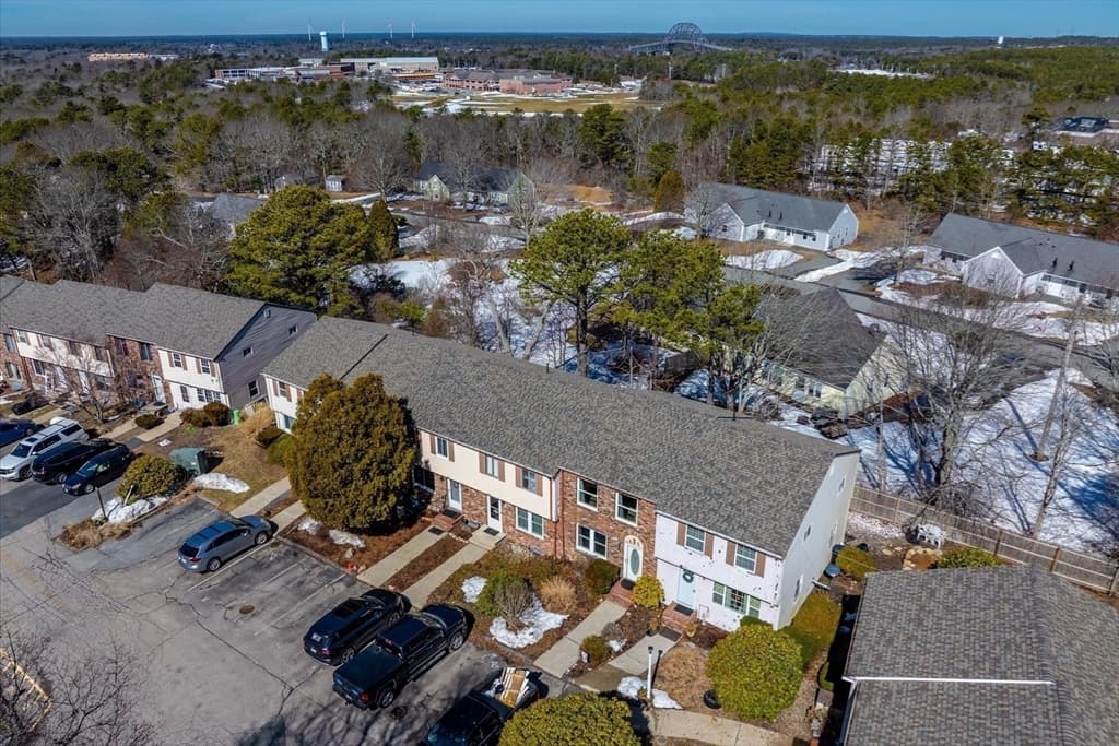 405 Village Dr # 405, Bourne MA 02532 photo 36
