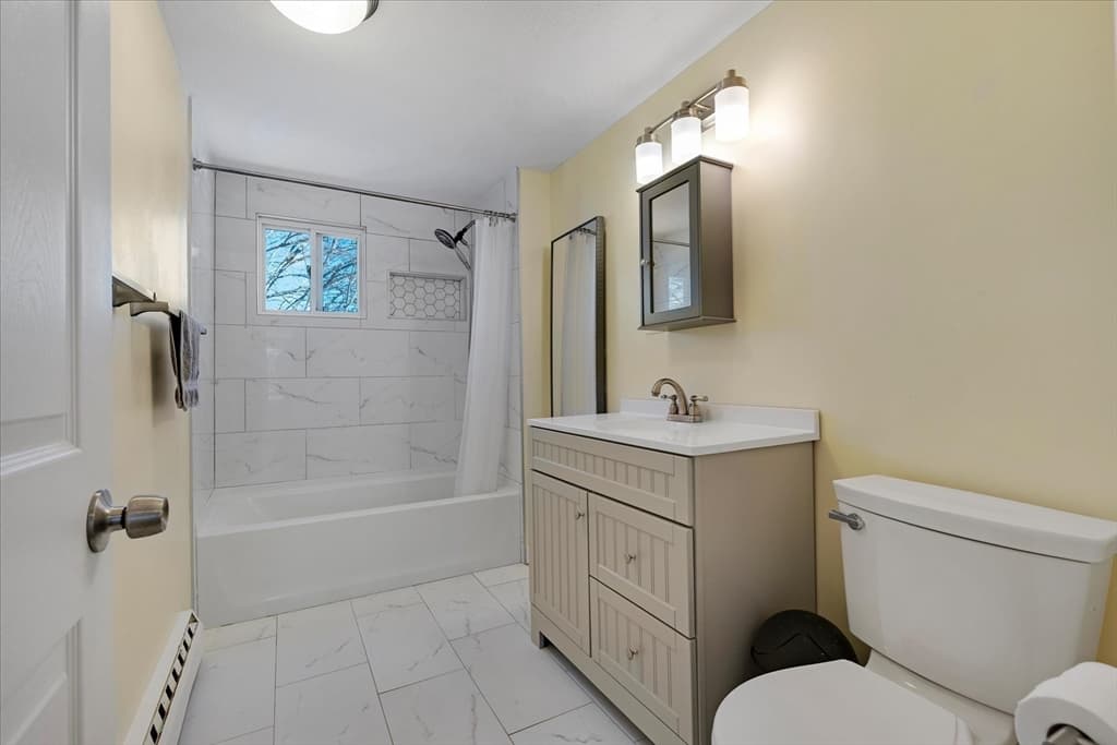 405 Village Dr # 405, Bourne MA 02532 photo 19