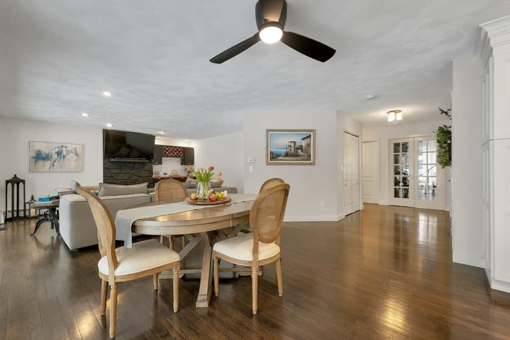Single Family Residence at 16 Fox Run Lane, Salem NH 03079, Salem, photo 16 of 42