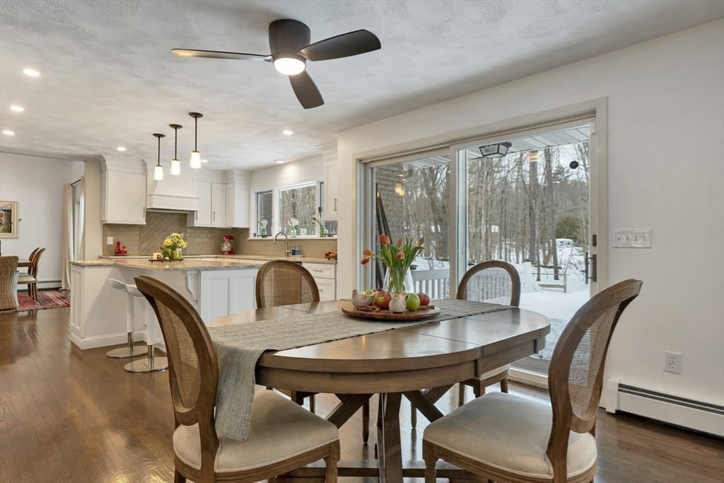 Single Family Residence at 16 Fox Run Lane, Salem NH 03079, Salem, photo 15 of 42