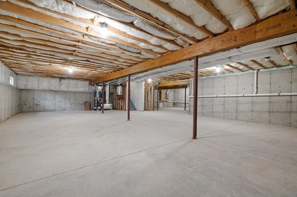 Condominium at 135 Rolling Ridge Drive # 56, Northbridge MA 01588, Northbridge, photo 22 of 25