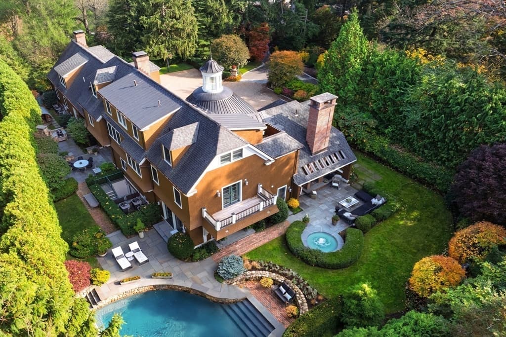 1 Chestnut Place, Brookline MA 02445 photo 24