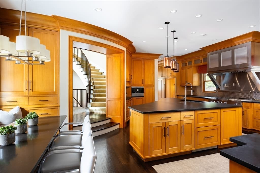 1 Chestnut Place, Brookline MA 02445 photo 8