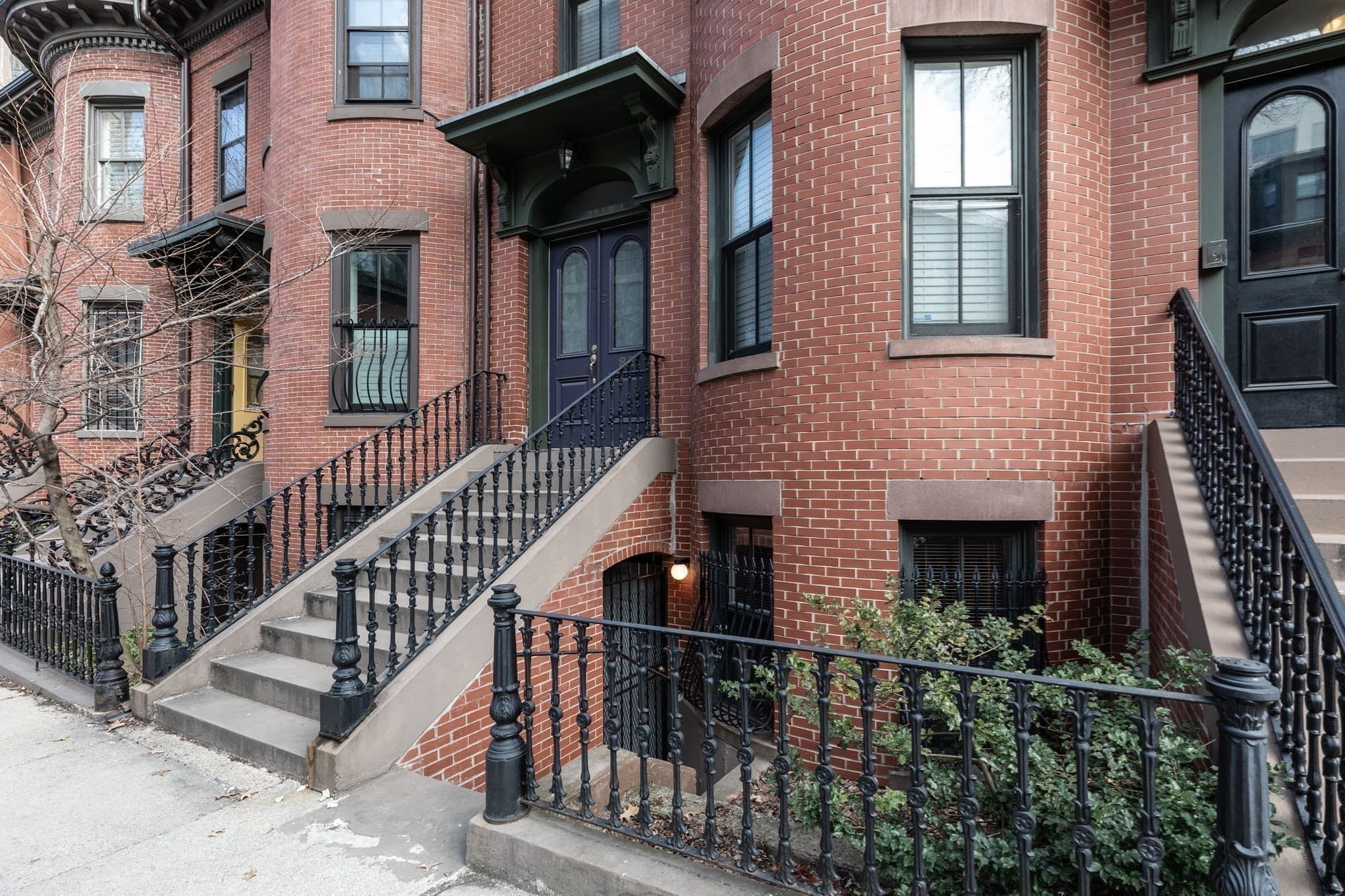 Condominium at 82 E Brookline St # 1, Boston MA 02118, photo 2 of 14