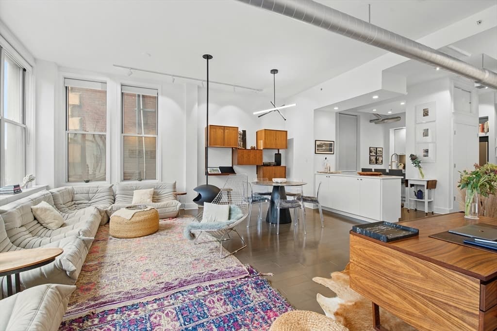 Condominium at 43 Winter St # 4, Boston MA 02108, photo 2 of 24