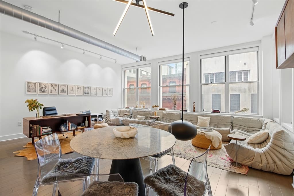 Condominium at 43 Winter St # 4, Boston MA 02108, photo 5 of 24