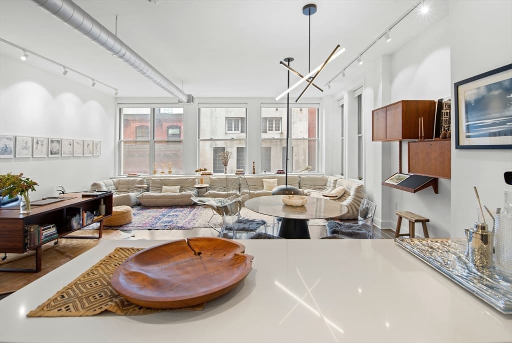 Condominium at 43 Winter St # 4, Boston MA 02108, photo 9 of 24
