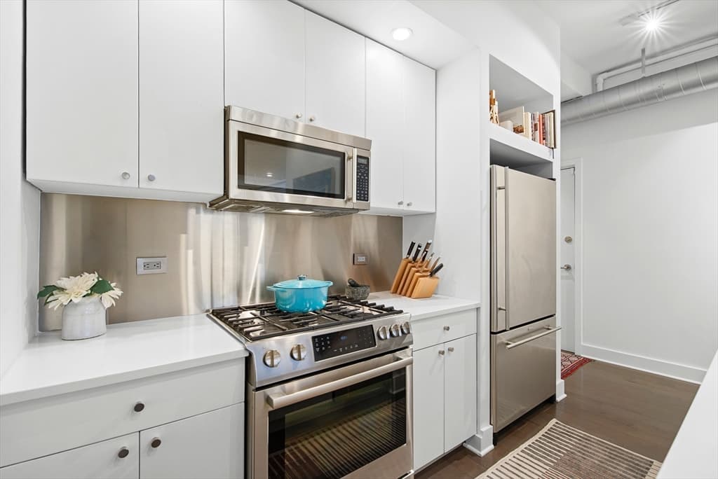 Condominium at 43 Winter St # 4, Boston MA 02108, photo 15 of 24