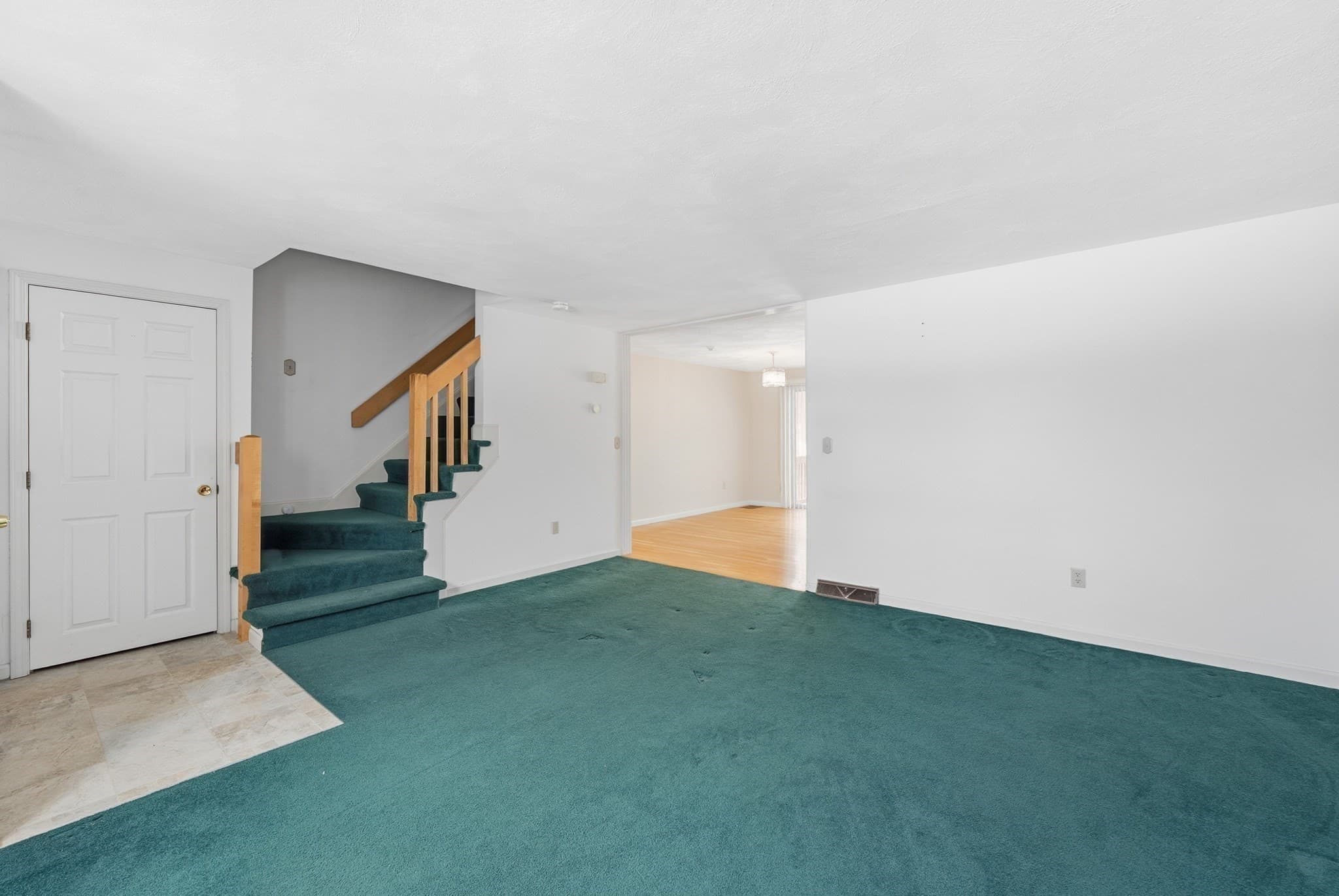 Condominium at 551 Hildreth St # 21, Dracut MA 01826, photo 4 of 23