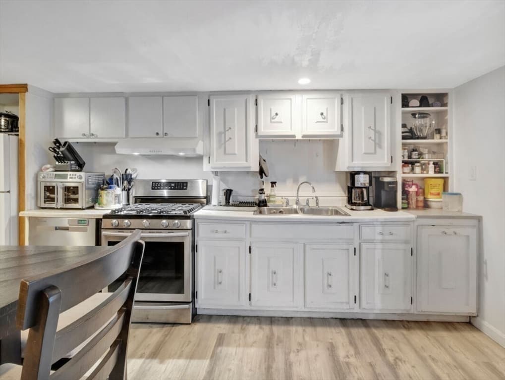 Single Family Residence at 222 Walnut St, Saugus MA 01906, photo 17 of 41