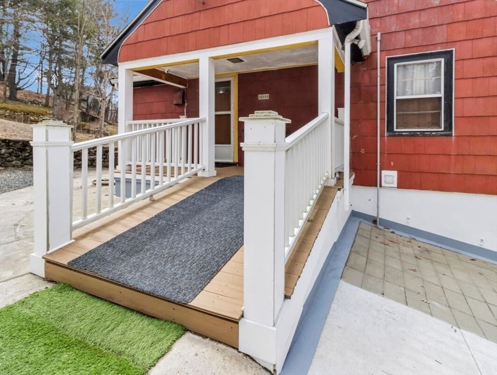 Single Family Residence at 222 Walnut St, Saugus MA 01906, photo 34 of 41
