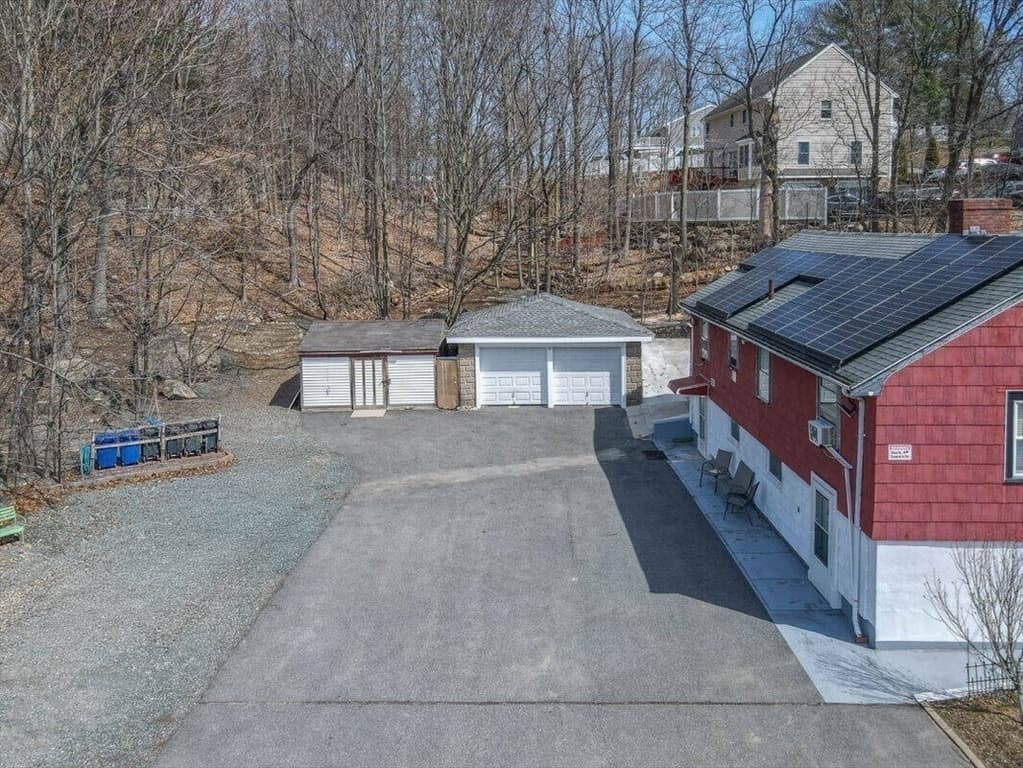 Single Family Residence at 222 Walnut St, Saugus MA 01906, photo 4 of 41