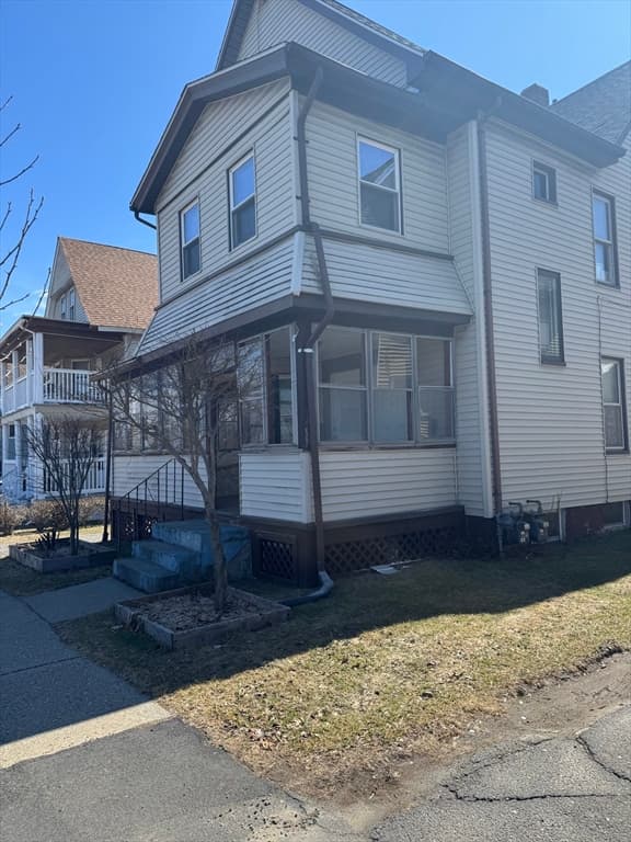 14-16 Wolcott St, Springfield MA 01104 photo 3