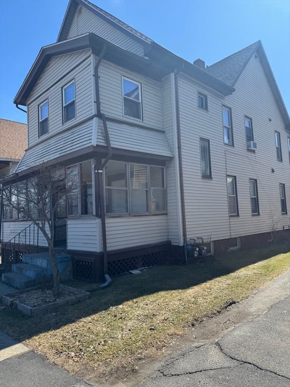 14-16 Wolcott St, Springfield MA 01104 photo 4