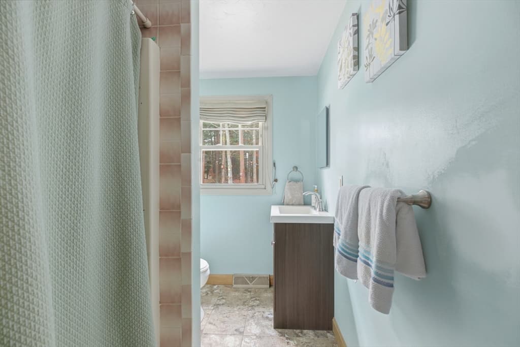 10 Wapping Rd, Kingston MA 02364 photo 6