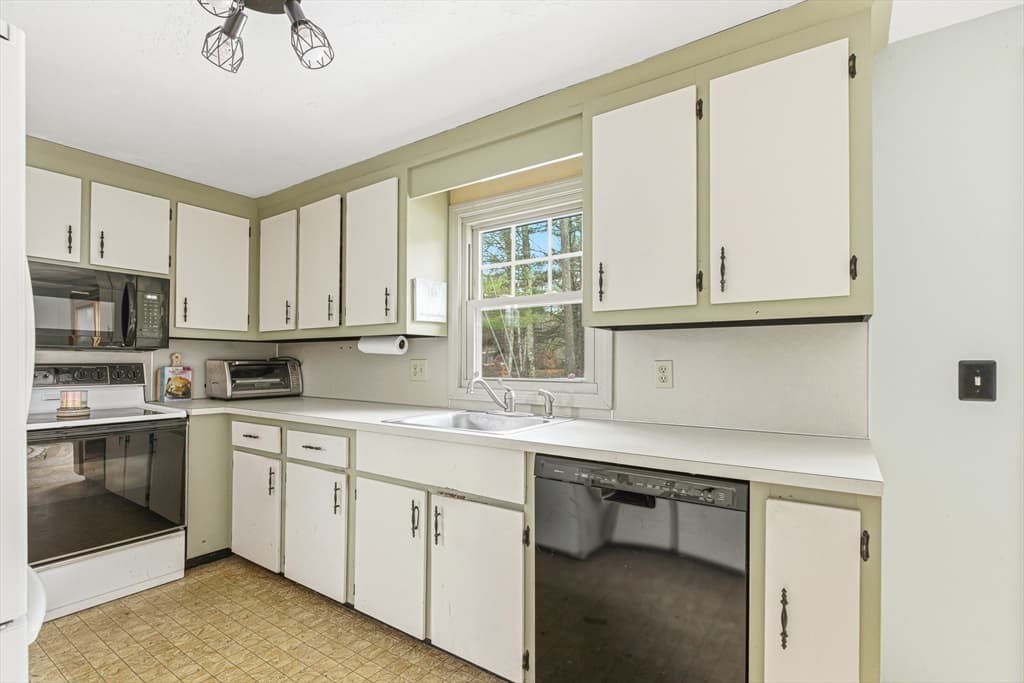 10 Wapping Rd, Kingston MA 02364 photo 4