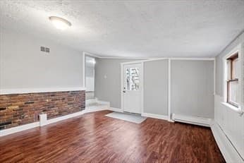 5-9 Family at 42-44 Summer Street, Leominster MA 01453, photo 7 of 10