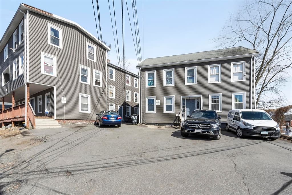 7-11 Gibbs Ct, Waltham MA 02452