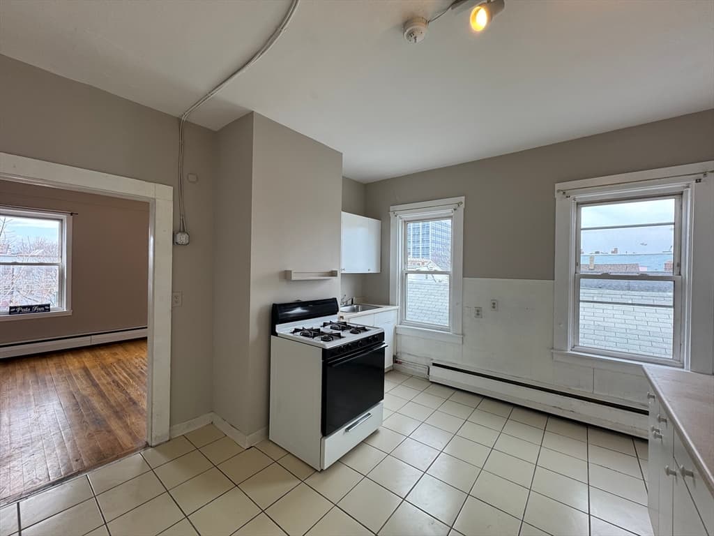 20 Harding St., Cambridge MA 02141 photo 2