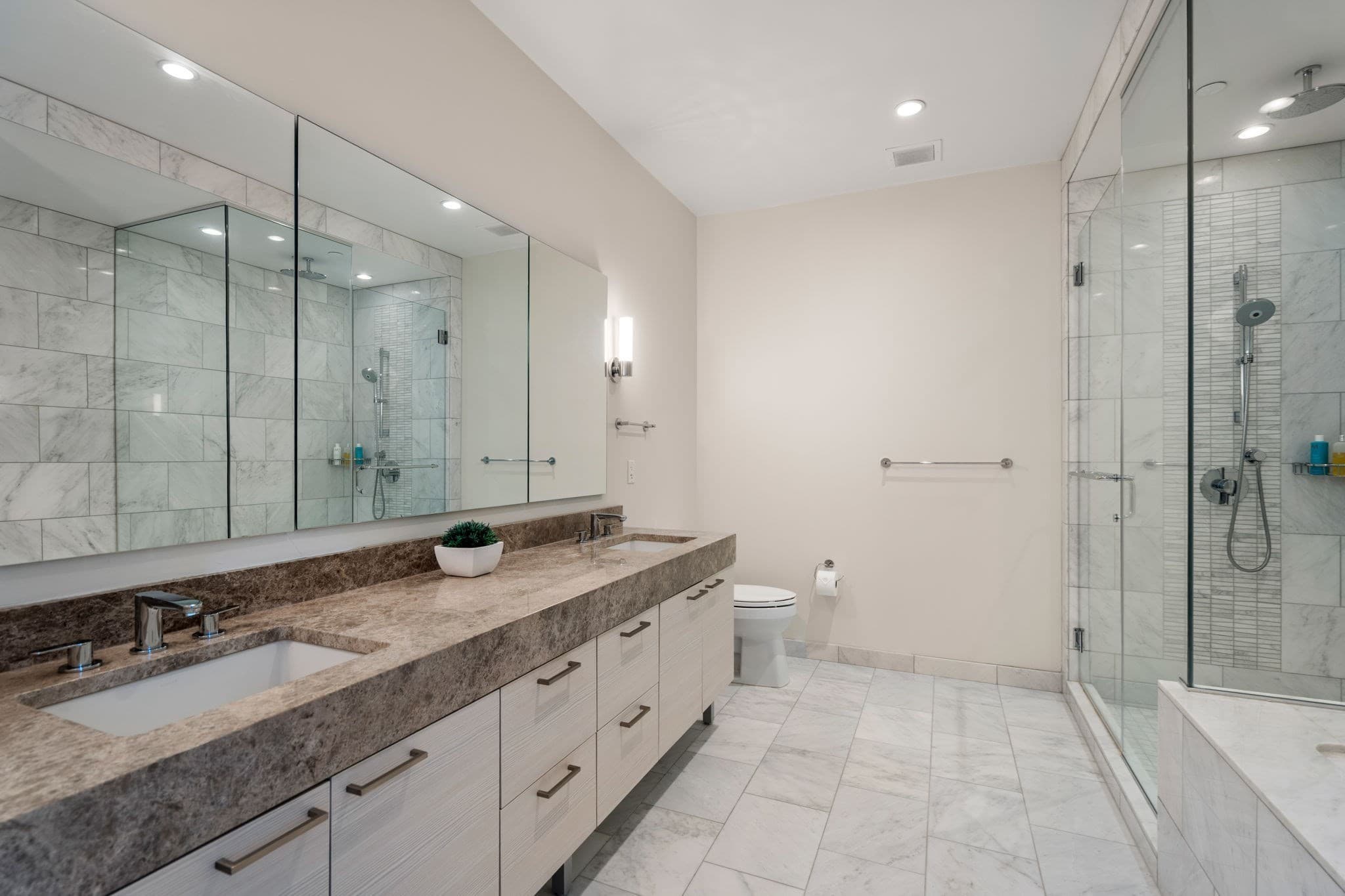Condominium at 1 Franklin Street # 4704, Boston MA 02110, photo 12 of 33