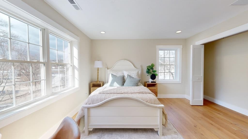 Single Family Residence at 46 Hastings Avenue, Worcester MA 01606, photo 27 of 38