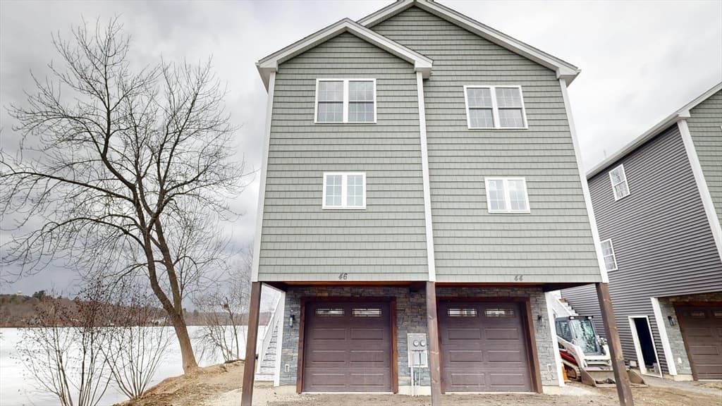 Single Family Residence at 46 Hastings Avenue, Worcester MA 01606, photo 2 of 38