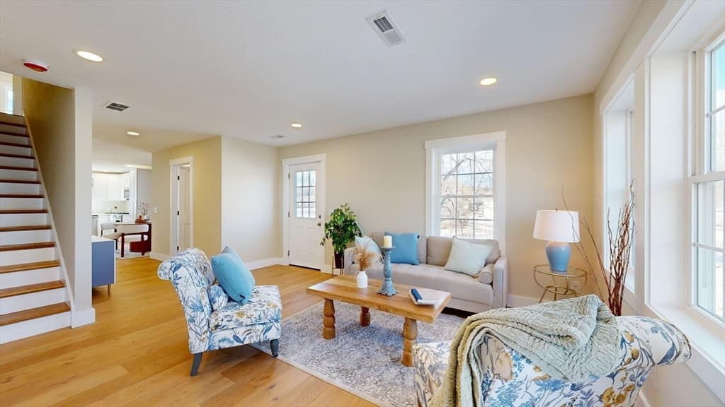 Single Family Residence at 46 Hastings Avenue, Worcester MA 01606, photo 19 of 38