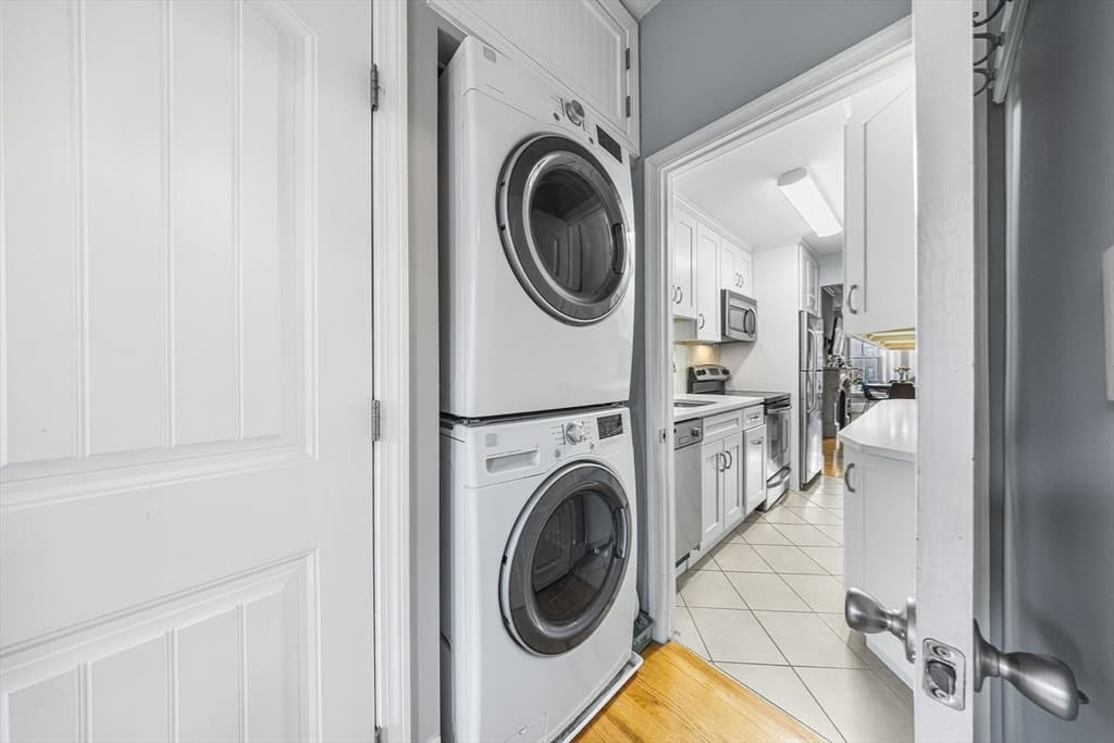 Condominium at 1 Saint Charles St # 3, Boston MA 02116, photo 13 of 36