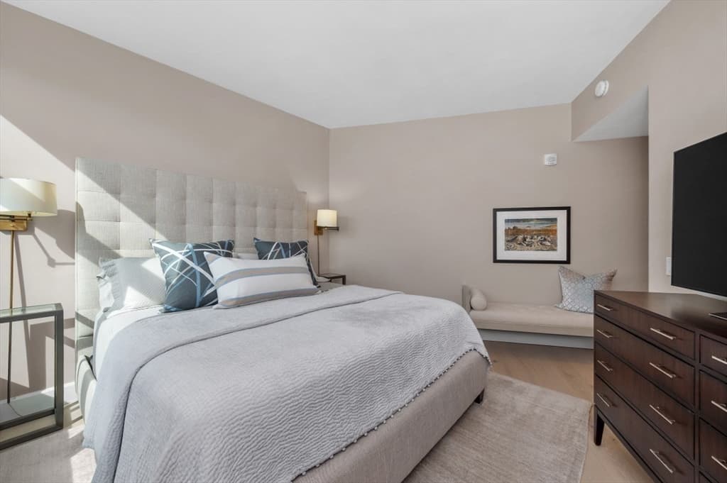 Condominium at 100 Lovejoy Wharf # 2C, Boston MA 02114, photo 10 of 25