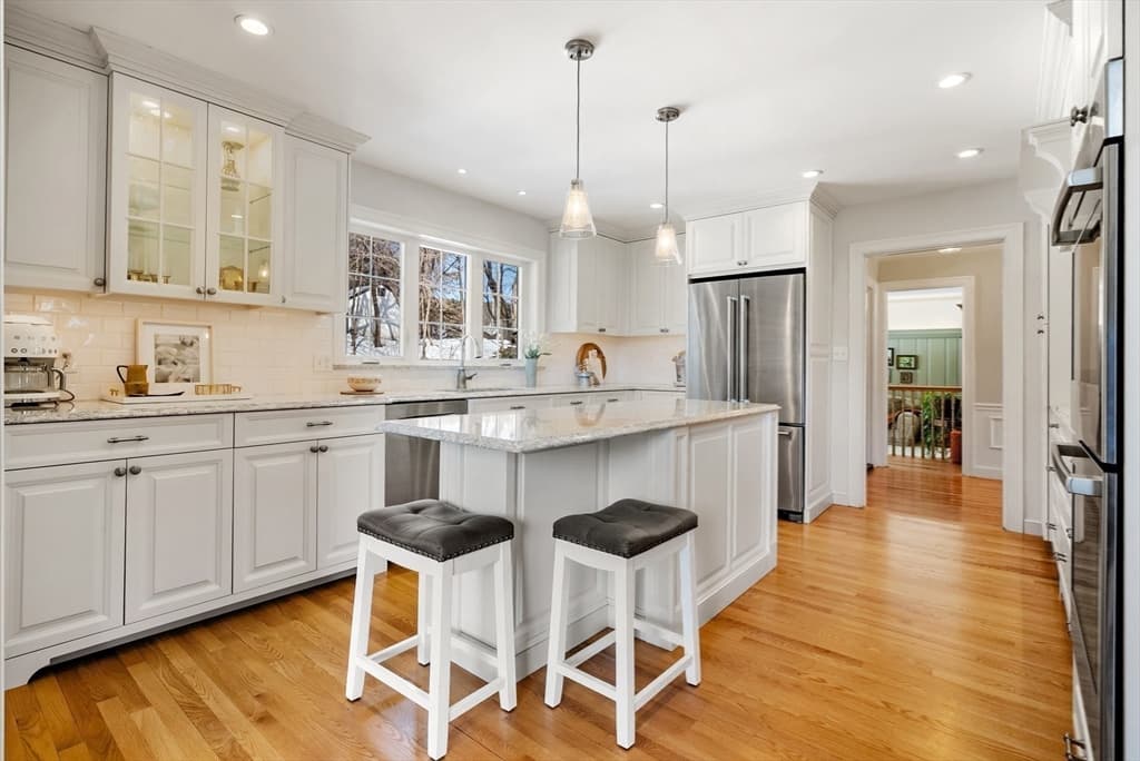 384 Brighton Street, Belmont MA 02478 photo 7