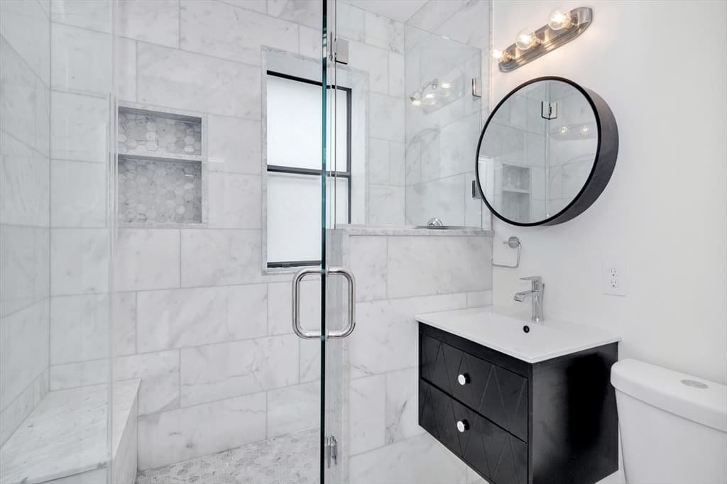 Condominium at 11 Park Dr # 22, Boston MA 02215, photo 14 of 40