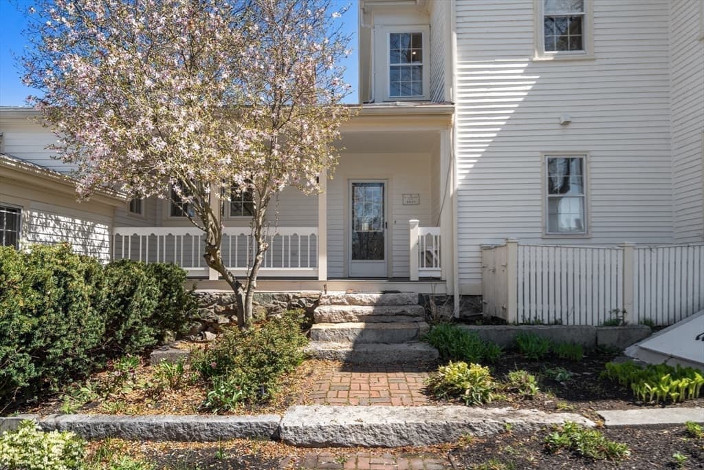 Single Family Residence at 8 Washington Street, Sherborn MA 01770, Sherborn, photo 4 of 7