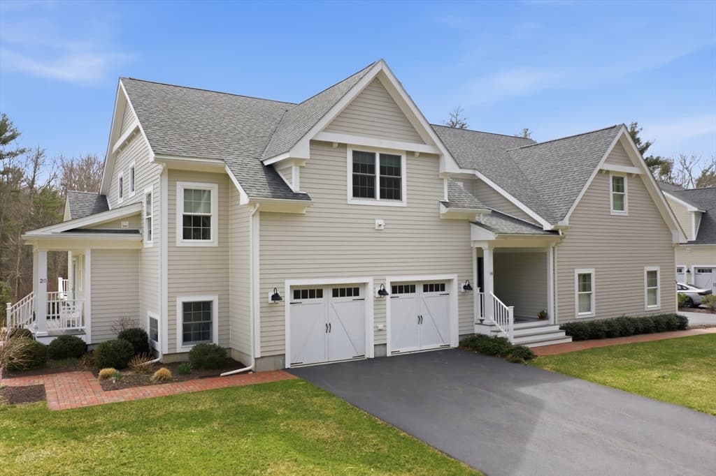Condominium at 20 Split Rock Ln # 20, Mattapoisett MA 02739, photo 12 of 41